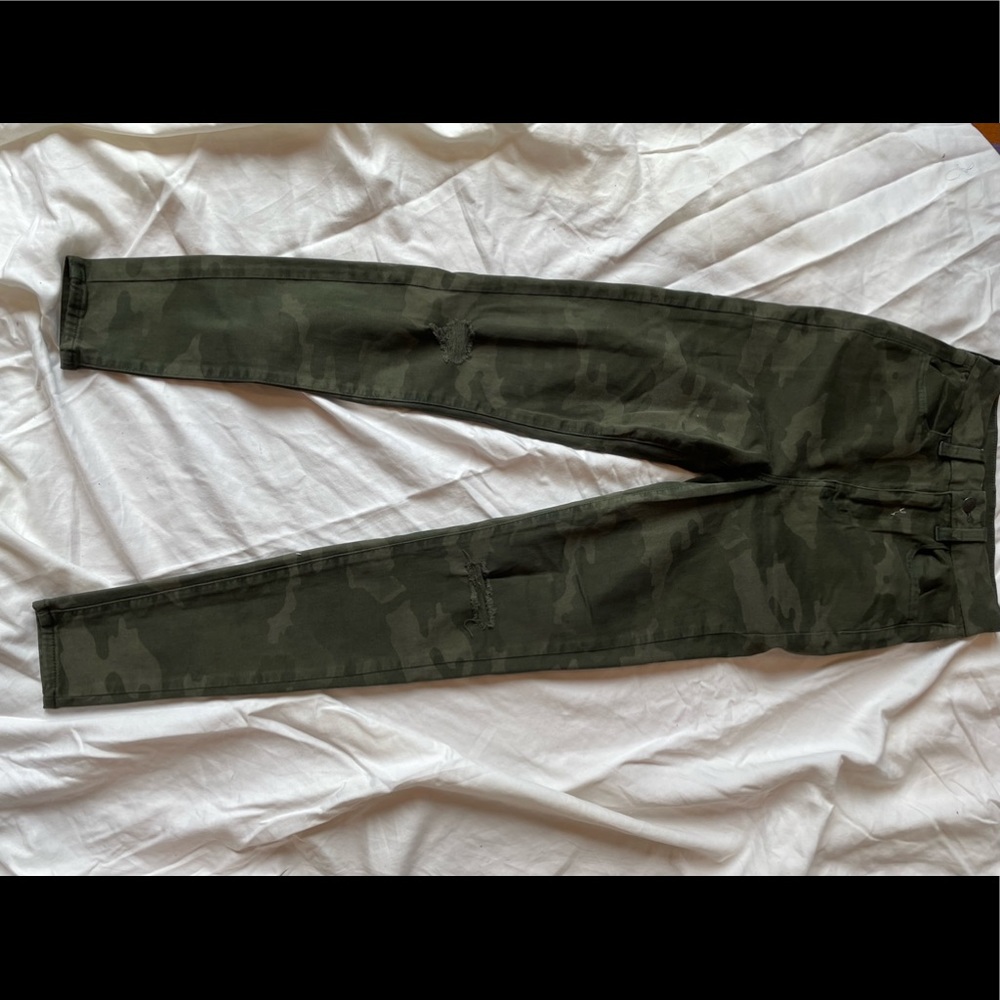American Eagle Camo Jeans